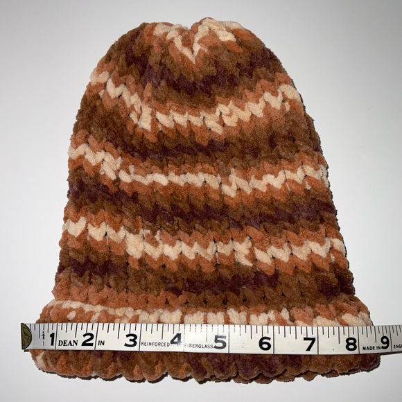 Handcrafted men’s hat, beanie toboggan made by me in shades of brown. - Picture 3 of 4
